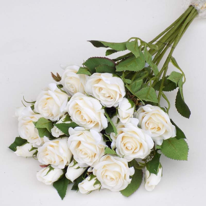 Fir, trandafir + boboc 1+1 (alb) 10 fire/buchet • Ambalaje & Accesorii